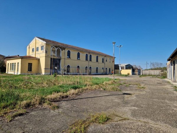 intera palazzina in vendita a Fidenza