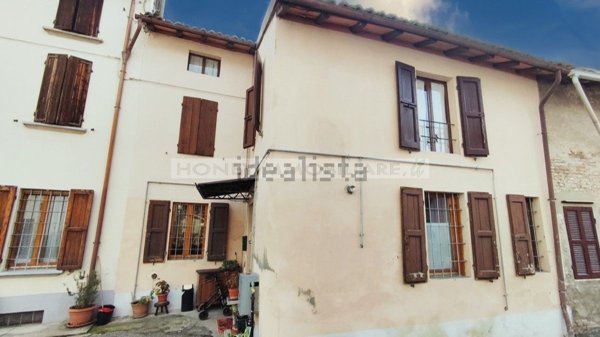 appartamento in vendita a Fidenza in zona Parola