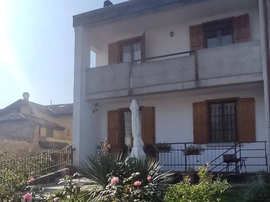 casa indipendente in vendita a Fidenza in zona Castione Marchesi
