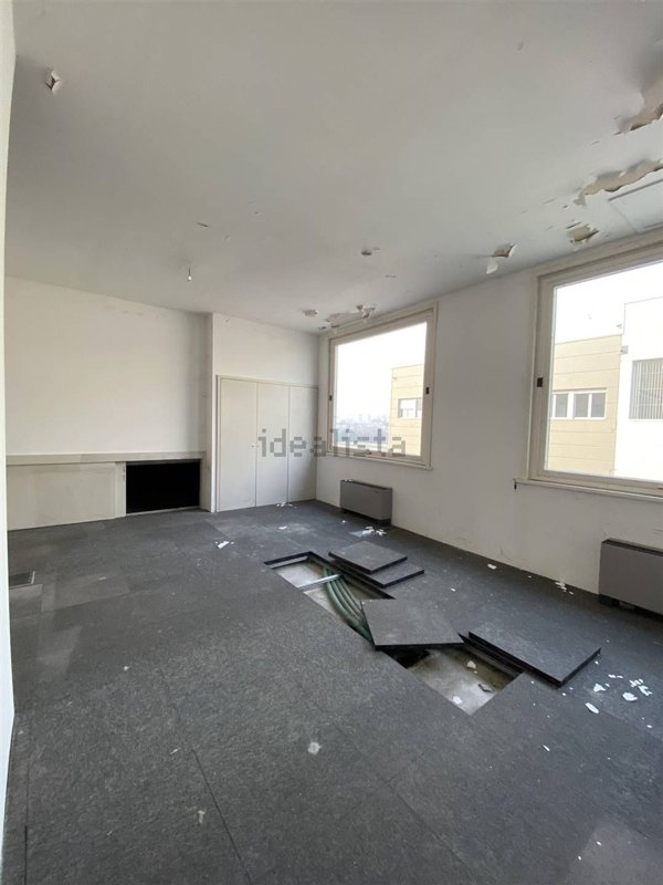 locale di sgombero in vendita a Fidenza