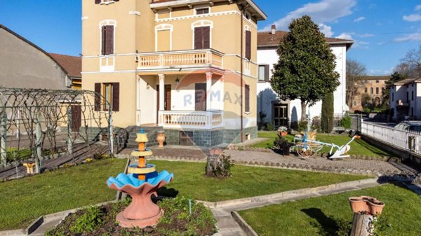 casa indipendente in vendita a Fidenza in zona Castione Marchesi