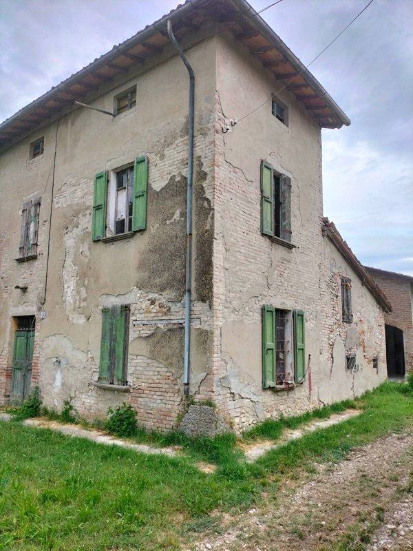 casale in vendita a Fidenza in zona Santa Margherita