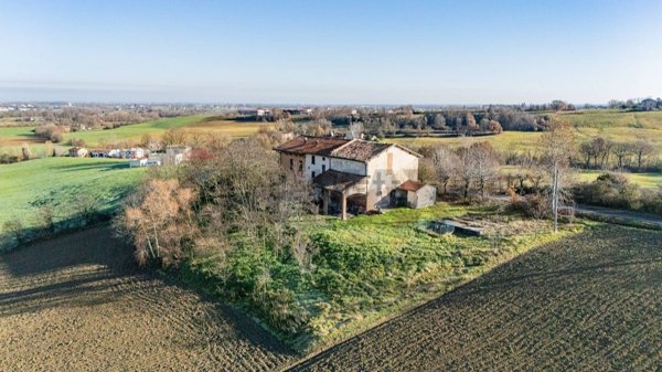 casale in vendita a Fidenza