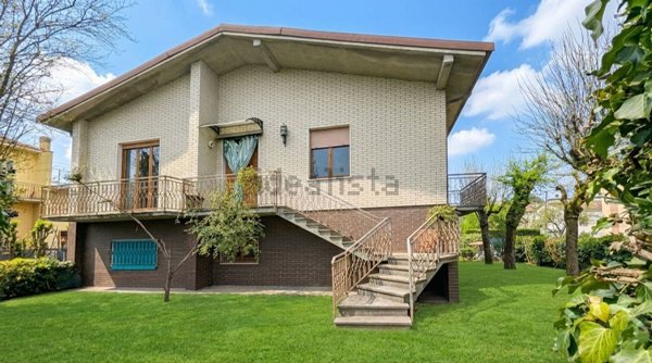 casa indipendente in vendita a Fidenza in zona Santa Margherita