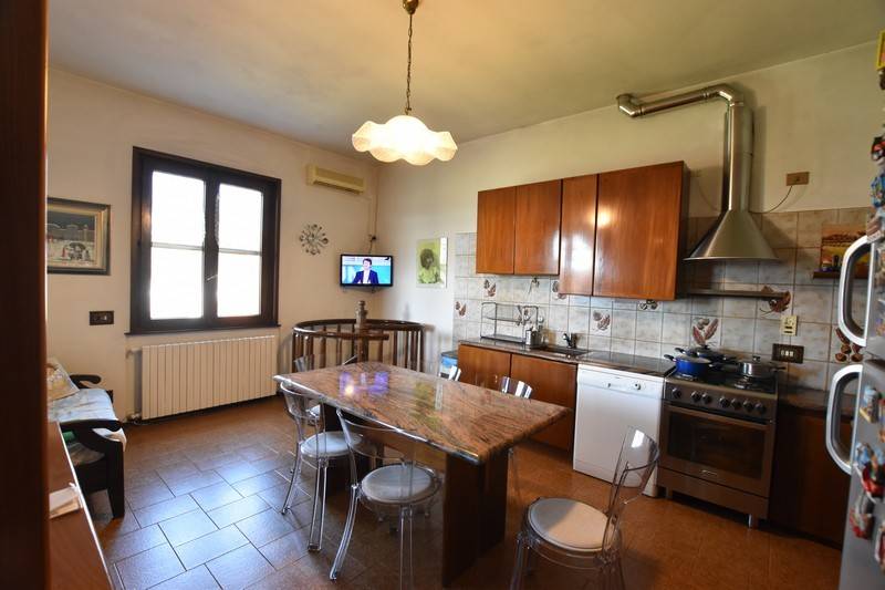 casa indipendente in vendita a Fidenza