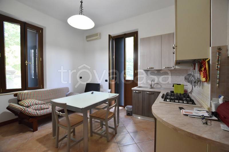 casa indipendente in vendita a Fidenza