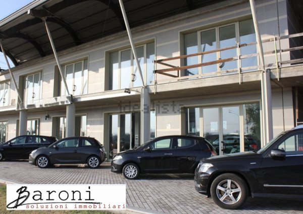 locale commerciale in vendita a Fidenza