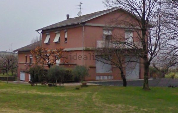 casa indipendente in vendita a Fidenza