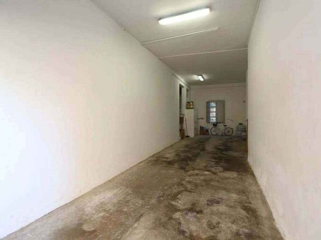 locale di sgombero in vendita a Fidenza