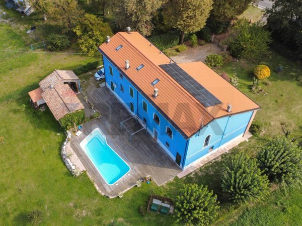 casa indipendente in vendita a Fidenza