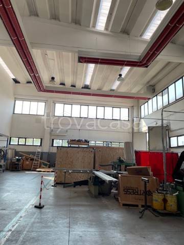 locale commerciale in vendita a Fidenza