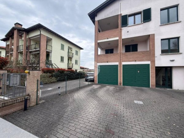 casa indipendente in vendita a Fidenza