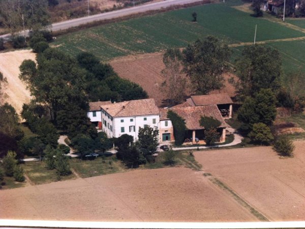 casa indipendente in vendita a Fidenza