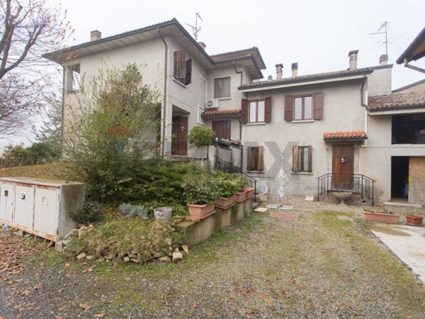casa indipendente in vendita a Fidenza in zona Fornio