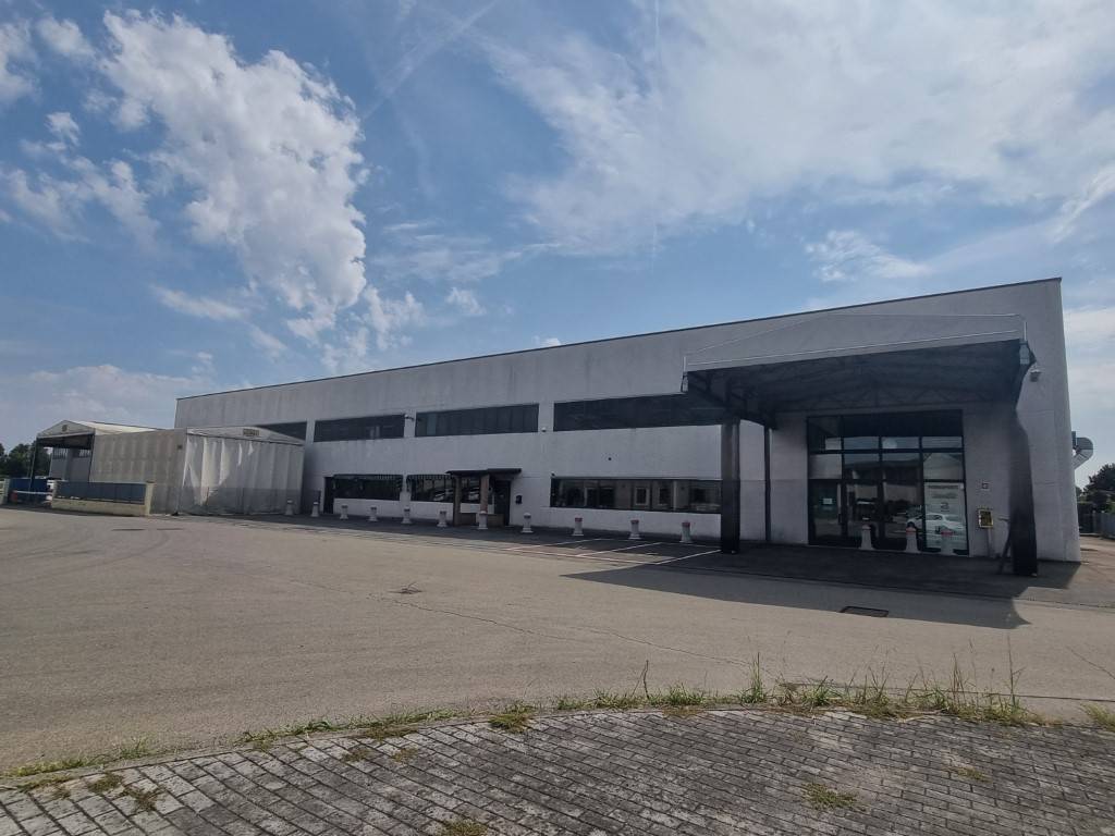 capannone in vendita a Fidenza