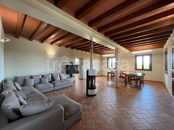 casa indipendente in vendita a Fidenza