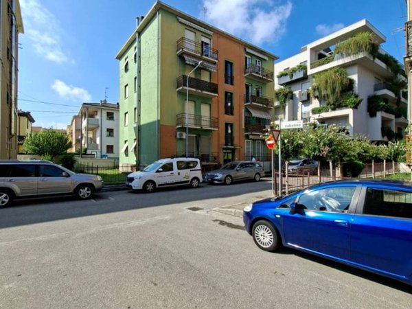 intera palazzina in vendita a Fidenza
