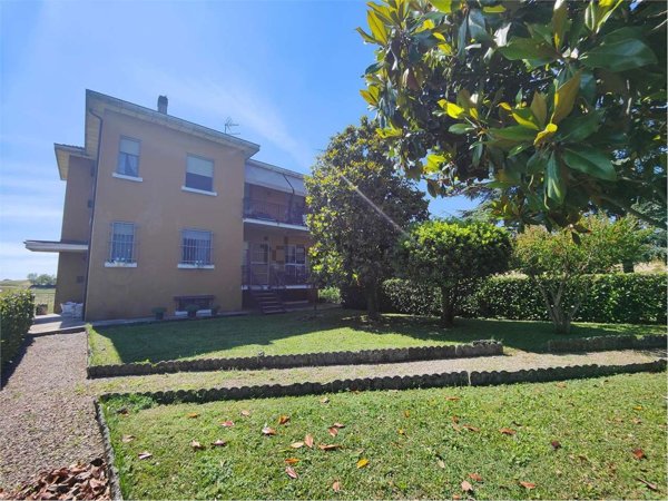 casa indipendente in vendita a Fidenza