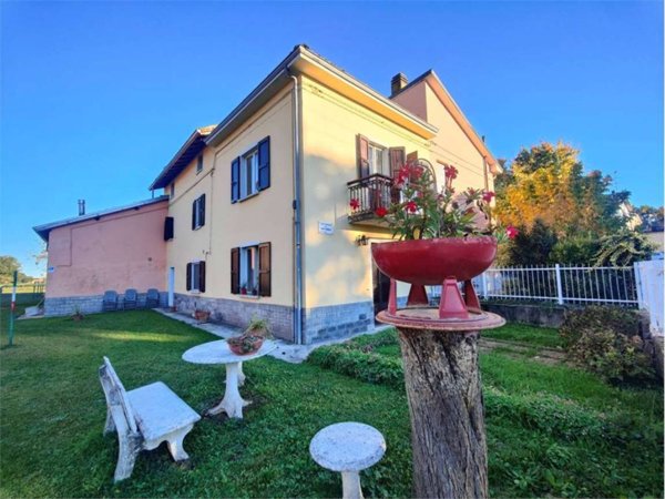 casa indipendente in vendita a Fidenza in zona Fornio