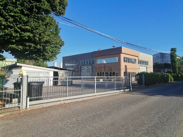 capannone in vendita a Fidenza