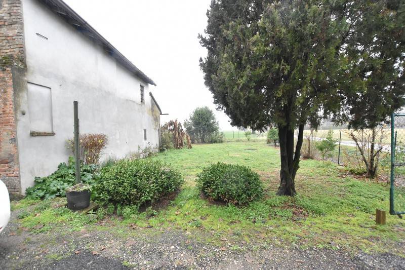 casa indipendente in vendita a Fidenza in zona Rimale