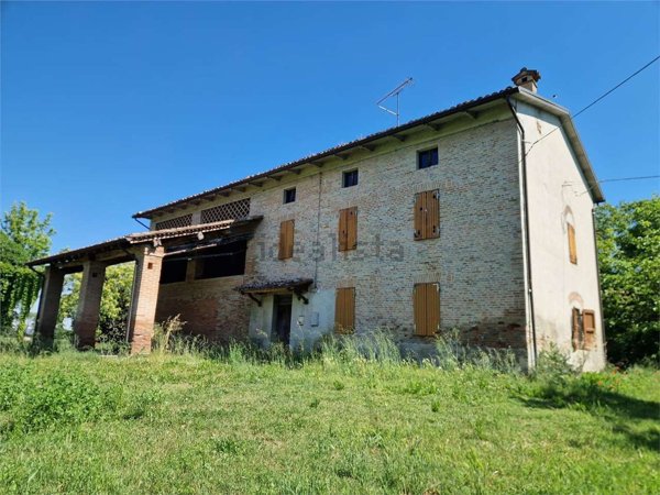 casale in vendita a Fidenza