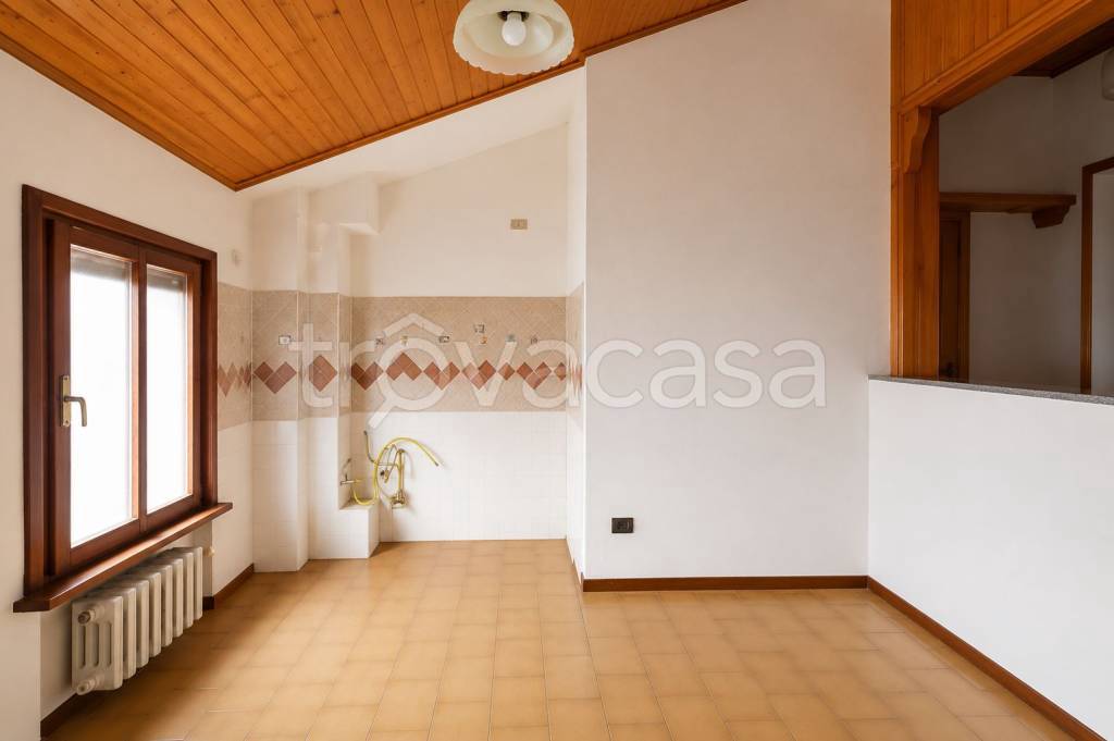 appartamento in vendita a Fidenza in zona Monfestone