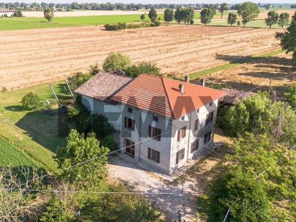casa indipendente in vendita a Fidenza in zona Castione Marchesi