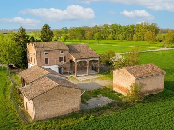 casa indipendente in vendita a Fidenza in zona Cabriolo