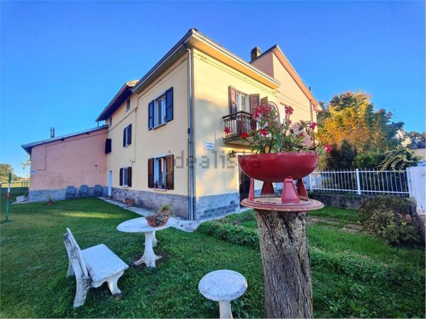 casa semindipendente in vendita a Fidenza in zona Fornio