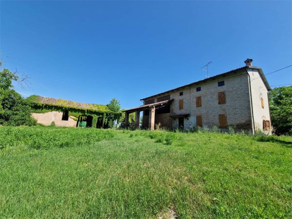 casale in vendita a Fidenza