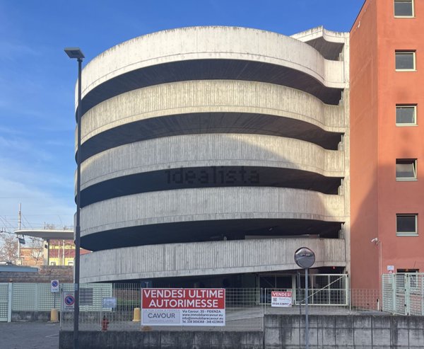 box auto in vendita a Fidenza in zona Monfestone