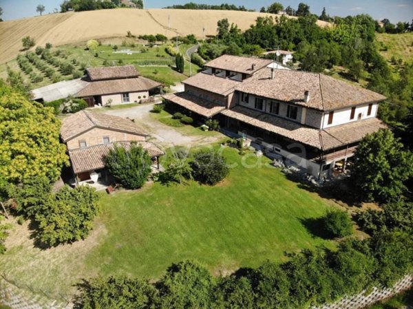 casa indipendente in vendita a Fidenza