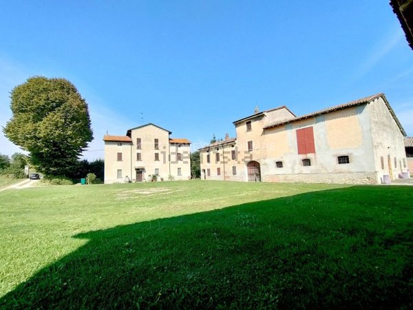 casale in vendita a Fidenza in zona Fornio