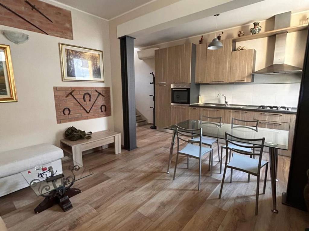 casa indipendente in vendita a Fidenza