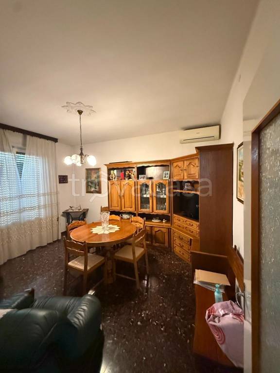 appartamento in vendita a Fidenza in zona Monfestone