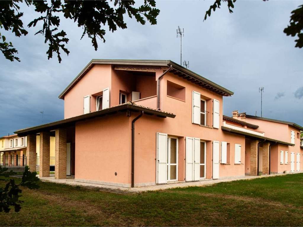 casa indipendente in vendita a Fontanellato in zona Paroletta