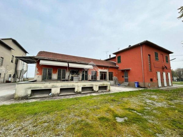 casa indipendente in vendita a Fontanellato in zona Parola