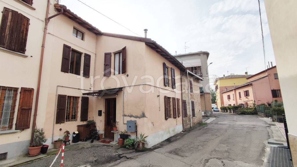 casa indipendente in vendita a Fontanellato in zona Parola