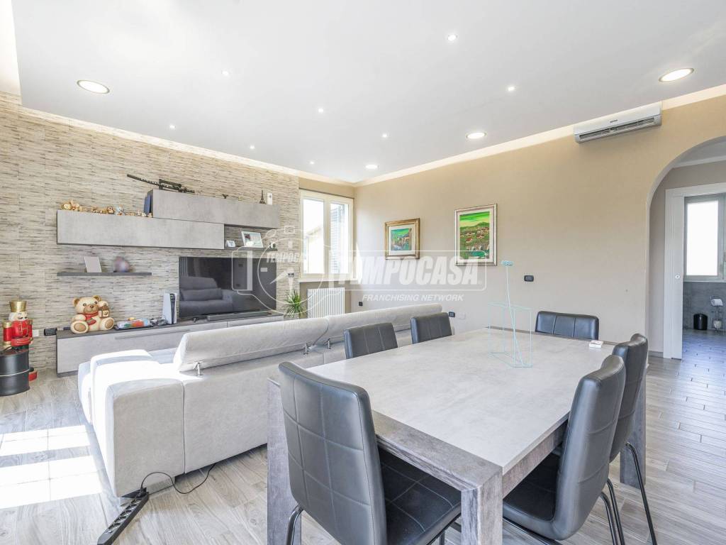 casa indipendente in vendita a Fontanellato
