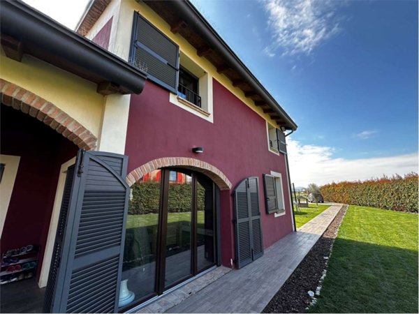 casa indipendente in vendita a Fontanellato in zona Casalbarbato
