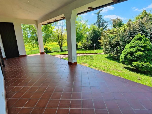 casa indipendente in vendita a Fontanellato in zona Parola