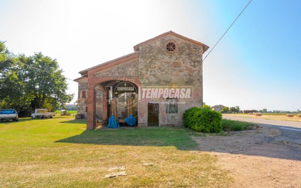 casale in vendita a Fontanellato