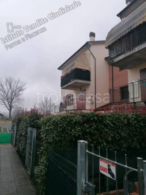 casa indipendente in vendita a Fontanellato in zona Priorato