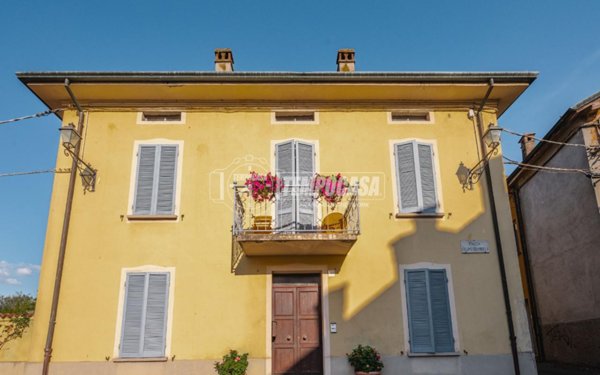 casa indipendente in vendita a Fontanellato