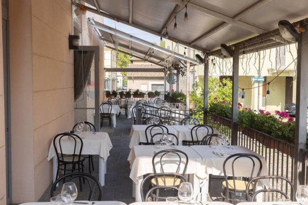 negozio in vendita a Fontanellato