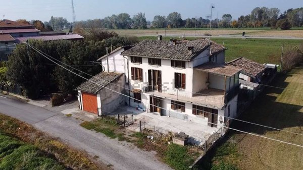 casa semindipendente in vendita a Fontanellato in zona Priorato
