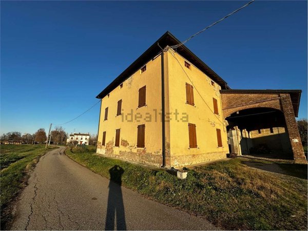 casa indipendente in vendita a Fontanellato