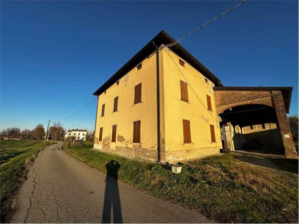 casa indipendente in vendita a Fontanellato