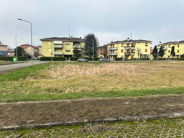 terreno edificabile in vendita a Fontanellato